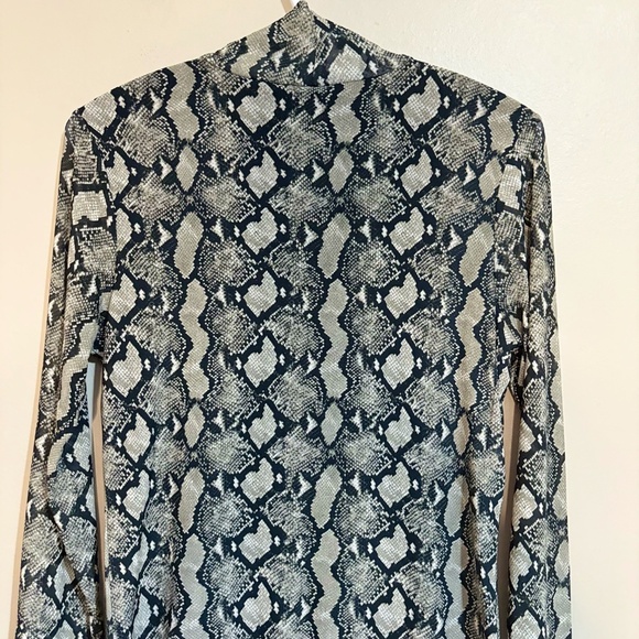 Rachel Zoe Mesh Snake Skin Print Turtleneck w Sheer Long Sleeves - Picture 9 of 12
